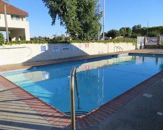 卡普里酒店 - 聖塔克拉拉 - 聖克拉拉 - 游泳池