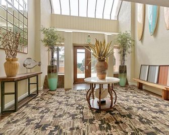 Beachfront Condo in the heart of Ventura AND 2 min walk to Main street! - Ventura - Reception