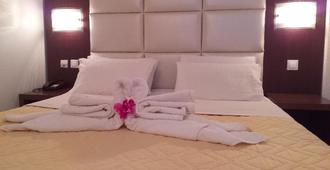 Castelia Bay Hotel - Lakki - Bedroom