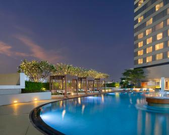 Jubilee Prestige Hotel Ratchadapisek - Bangkok - Pool
