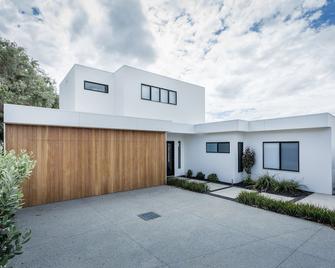 Bluff Street Home by the BNB Collection - Albany - Building
