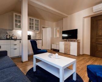 Apartments Menuet - Carlsbad - Living room