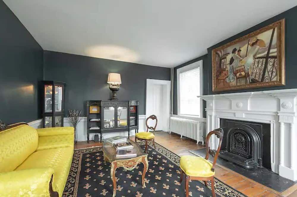 The Fenton Room in historic Holladay House - Orange - Sala de estar