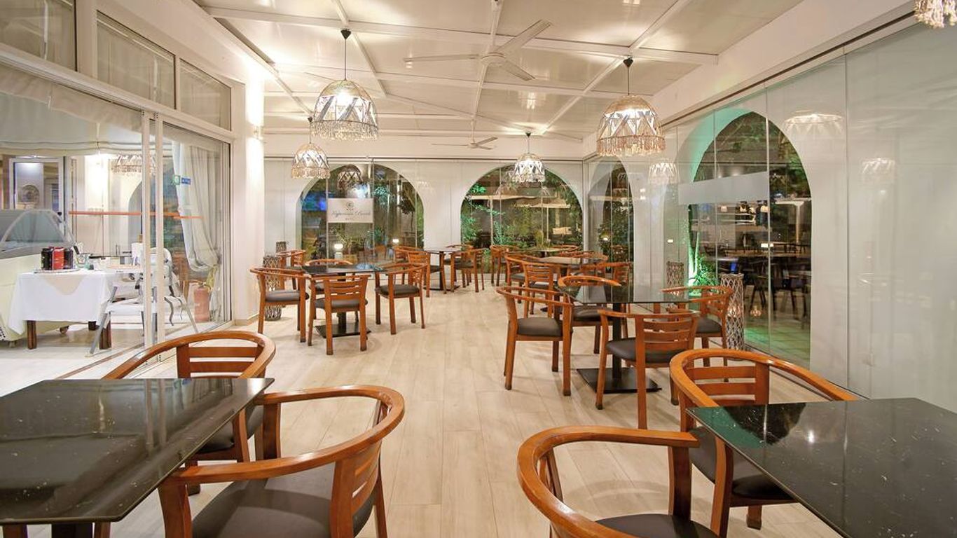 Kyparissia Beach Hotel