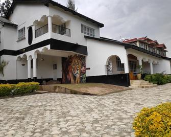 Casa Tulia Nakuru - Nakuru - Building