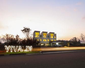 Casa De Vivaldi Hotel - Andeok-myeon - Building