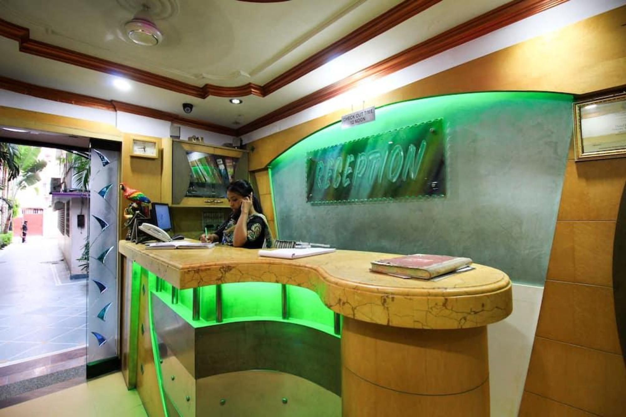 Hotel Park Inn - כלכולתה - דלפק קבלה