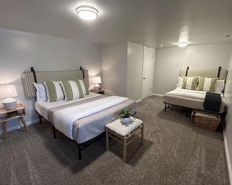 Cozy Mountain Retreat - Morgan - Bedroom
