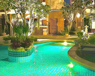 A9: Cosy compact studio by swimming pool - Pattaya - Svømmebasseng
