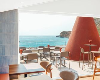 Alluz Nazare - Boutique Chalet By The Sea - Nazaré - Ristorante