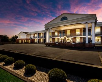 SureStay by Best Western Bardstown General Nelson - Bardstown - Edificio