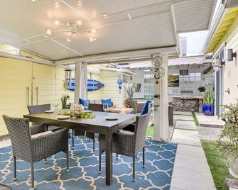 Carlsbad Bungalow Patio, Hot Tub, Close - Carlsbad - Patio