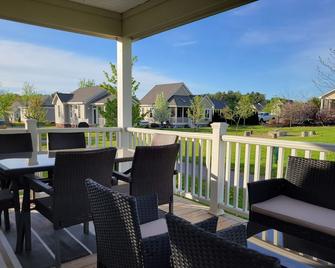 Sandbanks Cottage Resort Villa 23B - Picton - Balcony