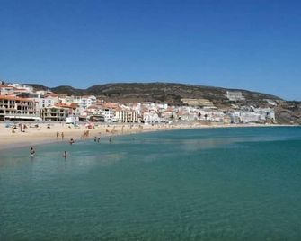 Apartment in Sesimbra in 1st line of beach, facing the sea and central - Sesimbra - Plage