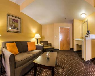 Comfort Suites At Rivergate Mall - Goodlettsville - Living room