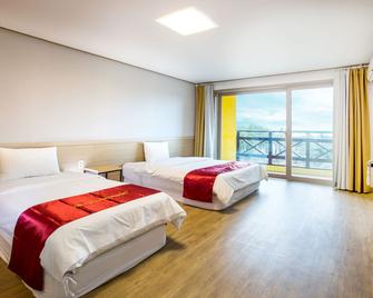 Benikea The Jeju Resort - Jeju City - Bedroom