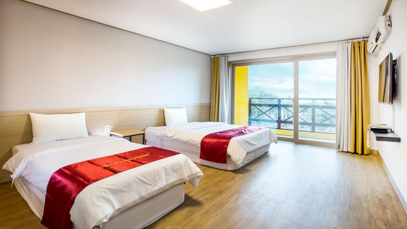 Whinstone Hotel & Resort