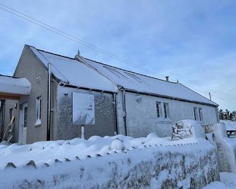 Talla Hope - Portree - Building