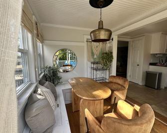 Mayflower Beach House - Marshfield - Comedor