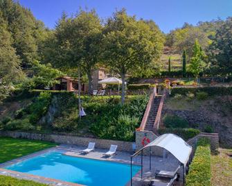 Enticing Holiday Home in Cortona With Pool - Piegaio - Piscina