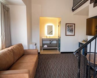 Lemon Heights Inn - Tustin