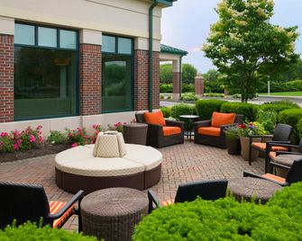 Hilton Garden Inn Hartford South/Glastonbury - Glastonbury - Binnenhof