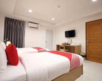 Super OYO 483 Pannee Hotel Khaosan - Bangkok - Bedroom