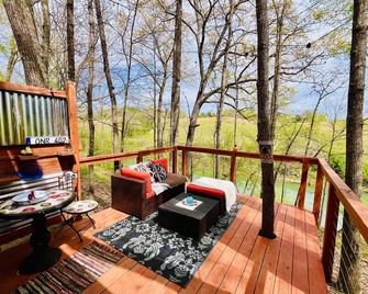 Cozy Up In Mosaic Cabin #Reconnect #Love #Escape #River - Sparta - Balcony
