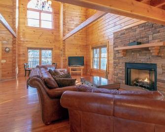 Turkey Creek Cabin- 45 Minutes to Nashville - Dickson - Вітальня