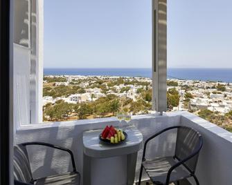 アクロポール サンライズ - カマリ - バルコニー