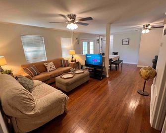 Quality Stay Location. Pet Yes - Beaufort - Sala de estar