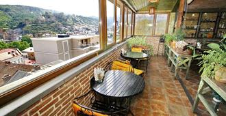 Penthouse Hotel - Tiflis - Balkon