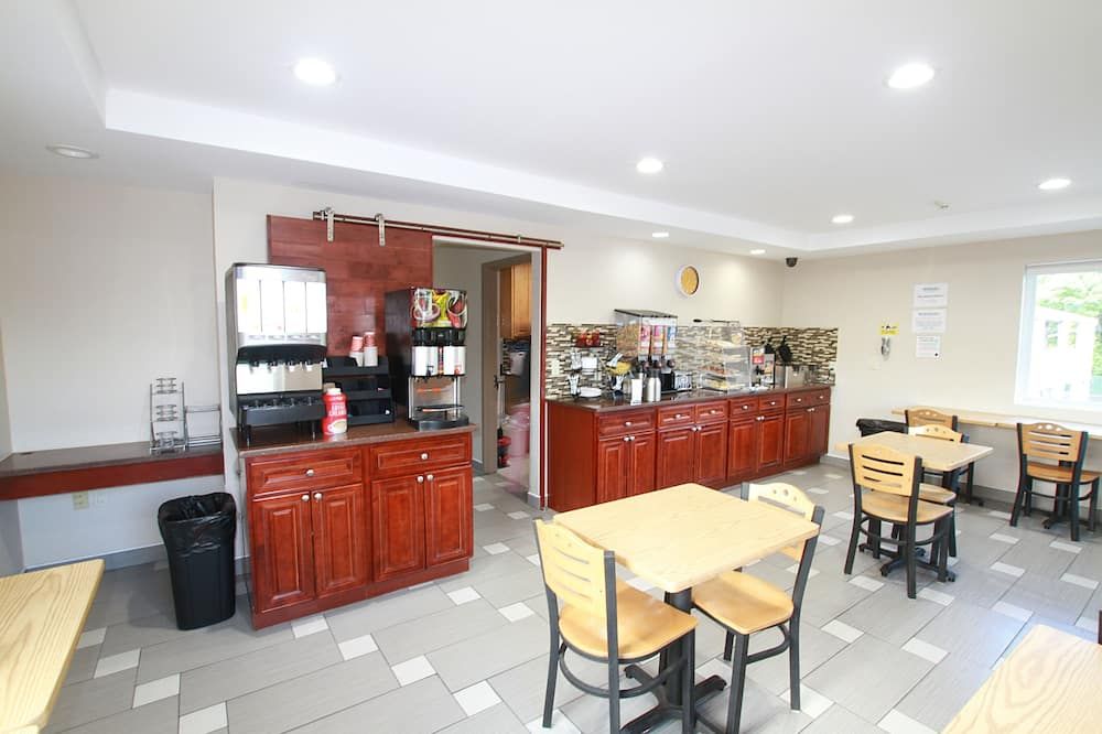 Travel Inn & Suites - Flemington