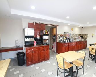 Travel Inn & Suites - Flemington