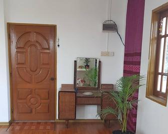 Spacious Yangon Family Home - Yangon - Room amenity