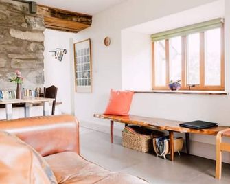The Barn at Ty Beic - Bala - Huiskamer