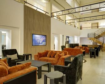 The Loft Hotel By Fhm - Акаба - Вітальня