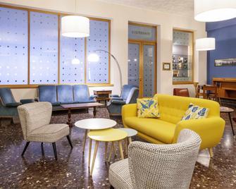 ibis styles Trani - Trani - Bâtiment