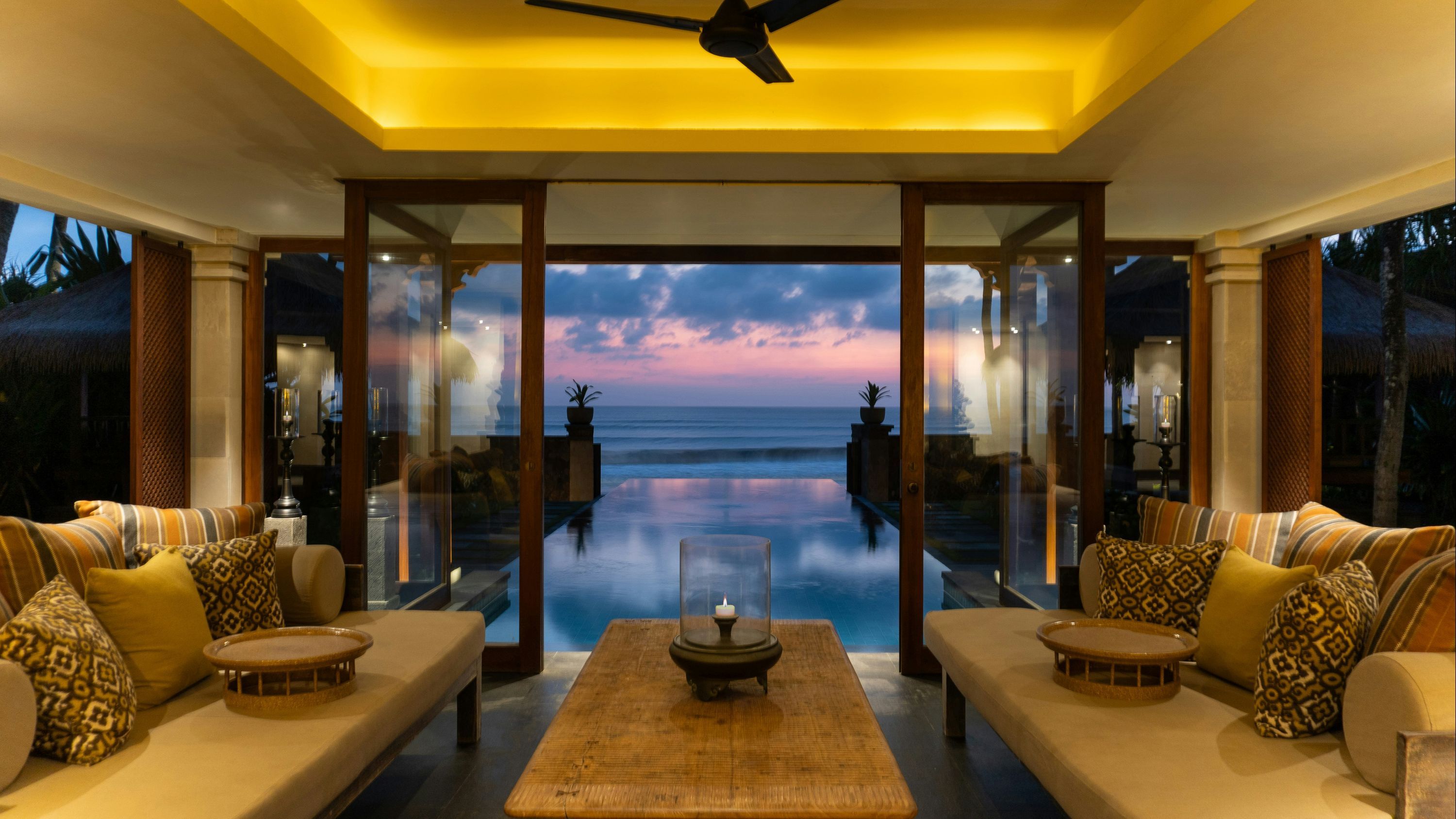 ذا ليجيان سيمينياك، بالي - كوتا - غرفة نوم