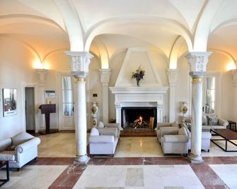 Hotel Oromana - Alcalá de Guadaíra - Lobby