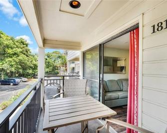 SeaForever-King Bed, Ocean Views with Beach Bikes - Hilton Head Island - Balcony
