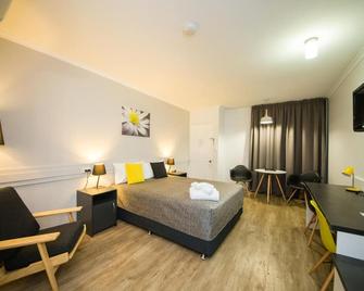 Glenmore Palms Motel - רוקהאמפטון - חדר שינה