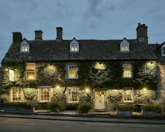 New Inn at Coln - Cirencester - Building