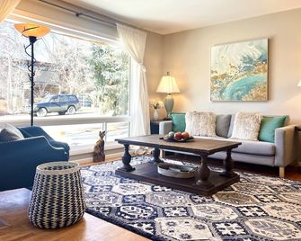 Central Boulder! 3Bdrm Nice Cozy House - Boulder - Sala de estar