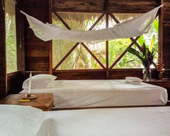 Tambopata River - Puerto Maldonado - Gebäude