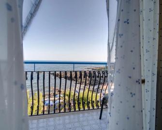 Kalos Hotel - Giardini Naxos