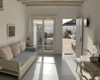 Navy Blue Suites - Ornos - Living room