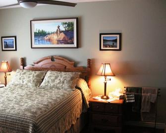 Tucked Inn the Harbour Bed & Breakfast - Midland - Sovrum