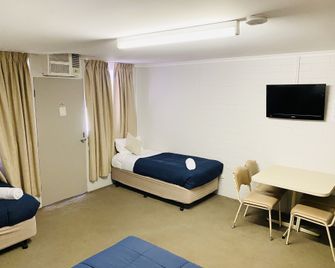 Millers Cottage Motel - Wangaratta - Bedroom