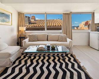 Charming Apartment - Ac 2br- 4p - Saint-Tropez - Saint-Tropez - Living room